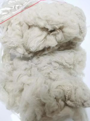 좋은 가격 고강도 폴리에스테르 스테이플 섬유, 높은 불 retardant 수준 및 수축 저항 온라인으로