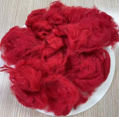 좋은 가격 Recycled Polyester Staple Fiber 4.5D 51mm Flag Red A Grade 온라인으로