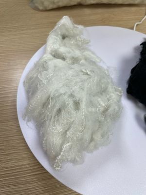 좋은 가격 폴리에스터 스테이플 섬유 0.7D × 32mm, 녹는점 110-260°C 합성 섬유 섬유 온라인으로