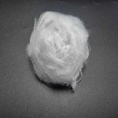 좋은 가격 재활용 된 폴리에스터 스테이플 파이버 2.5D 51mm 흰색 높은 수축 저항 온라인으로