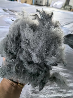좋은 가격 Recycled Polyester Staple Fiber 2.5D 51mm Grey OEKO-TEX Certified 온라인으로