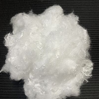 좋은 가격 1.67D×38mm 프리미엄 삼각 단면 스테이플 섬유 (우수한 광택, 실 및 직물용) 온라인으로